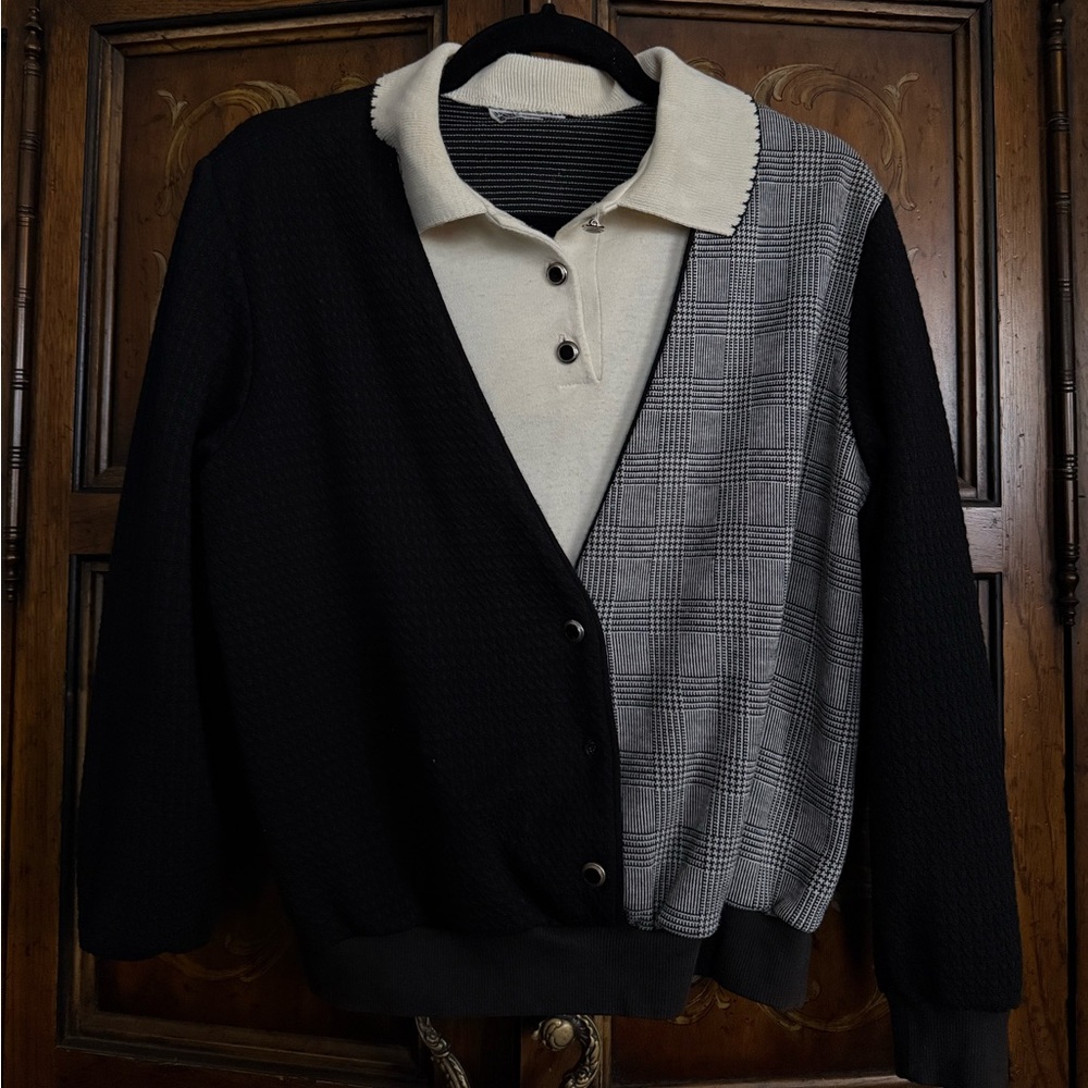 Alfred Dunner Black & Gray Plaid Women's Cardigan